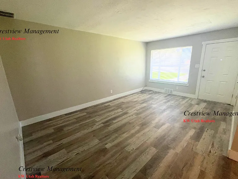 Claybourne Duplex — Photo 5