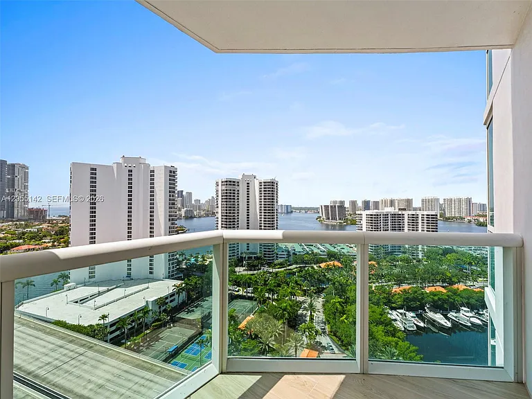 19400 Turnberry Way #1911 — Photo 40