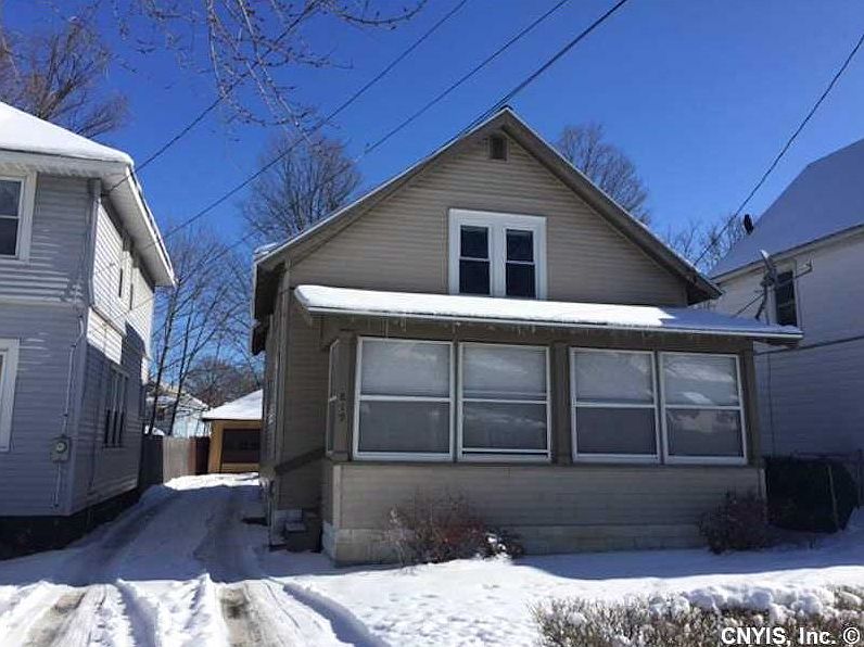 1st image of 819 Valley Dr