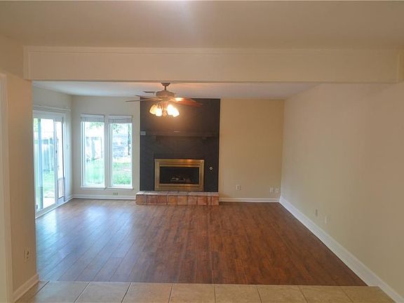 4th image of 6420 Westside Dr #A