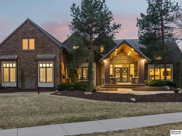 14341 Hamilton St, Omaha, NE 68154