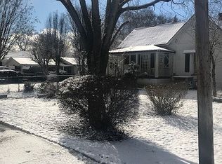 629 N Chas G Seivers Blvd, Clinton, TN 37716