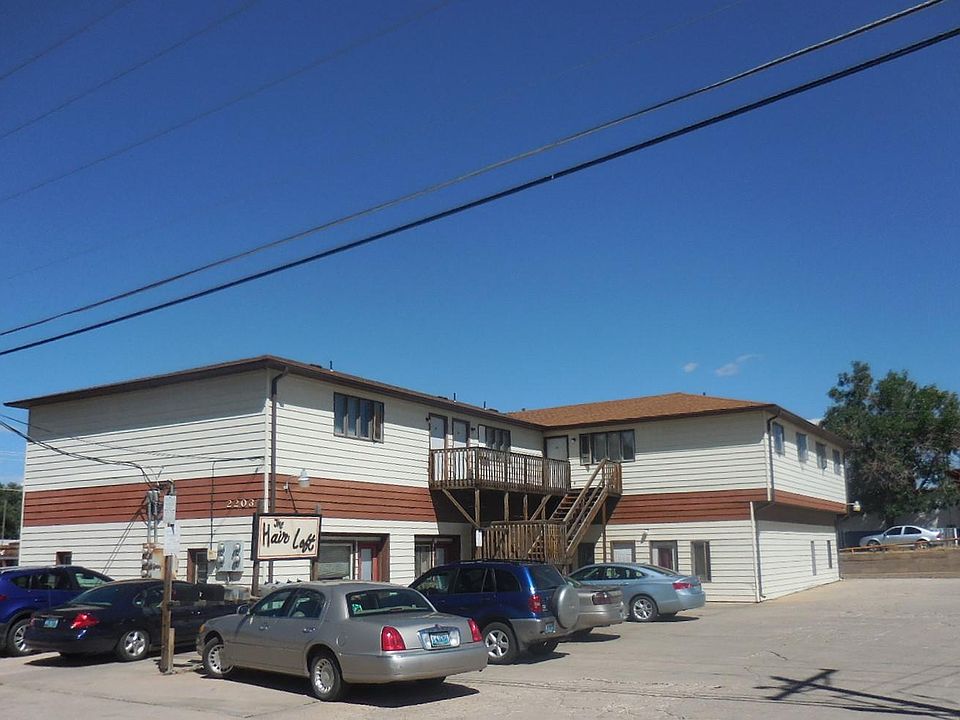 2nd image of 2203 E Garfield St APT 2E