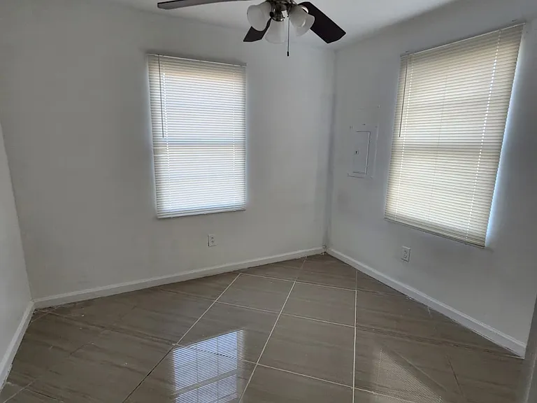 1821 Lirio St — Photo 7