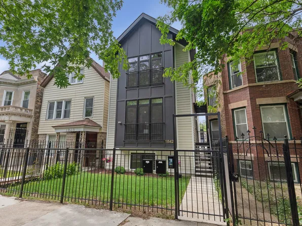 1842 N Whipple St #1, Chicago, IL 60647