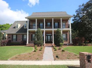 5966 Hermitage Dr, Pensacola, FL 32504