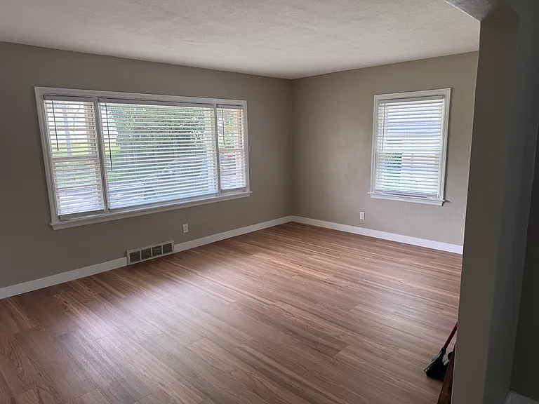 4211 N Gate Ridge Rd — Photo 7