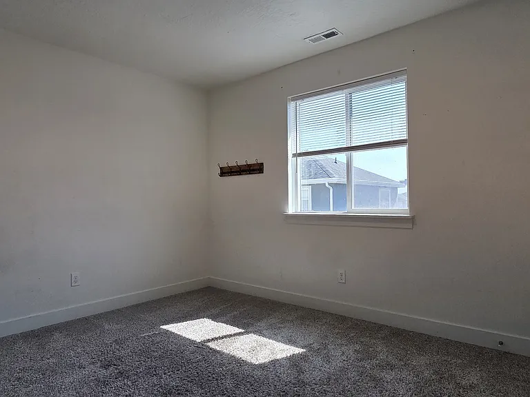 4697 E Breezy Patch Rd — Photo 15