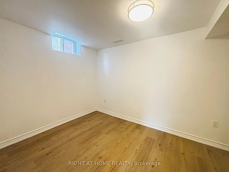 1220 Grandview Dr #BASEMENT — Photo 12