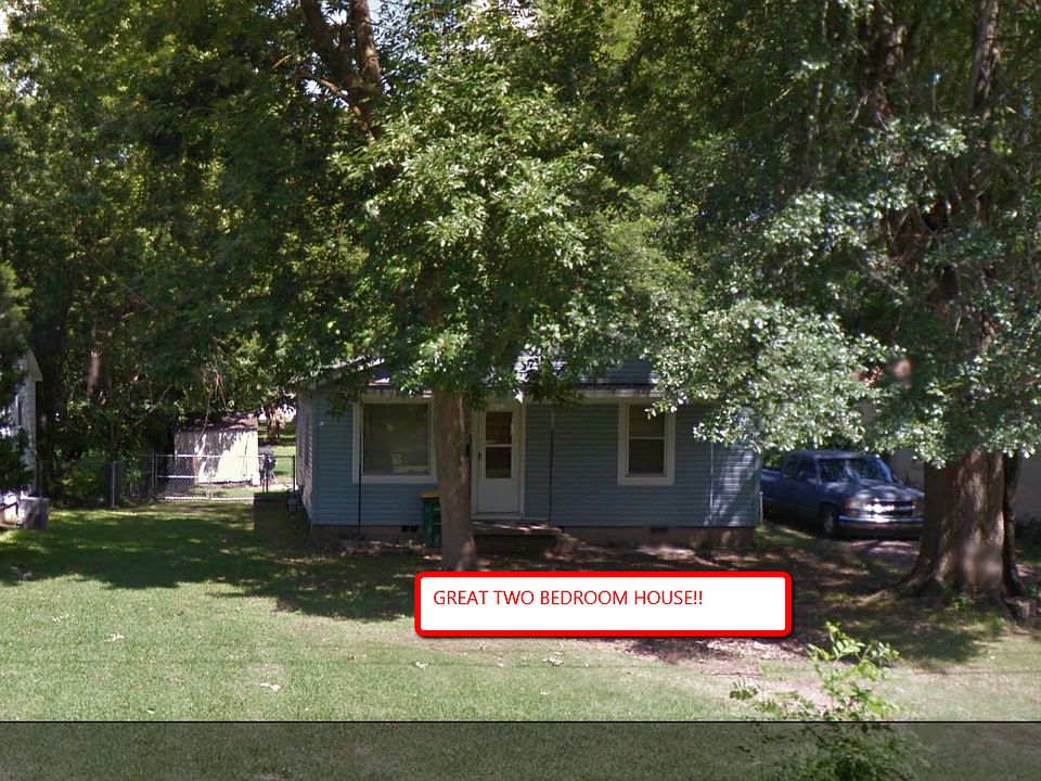 2nd image of 402 Mills St #Residentia