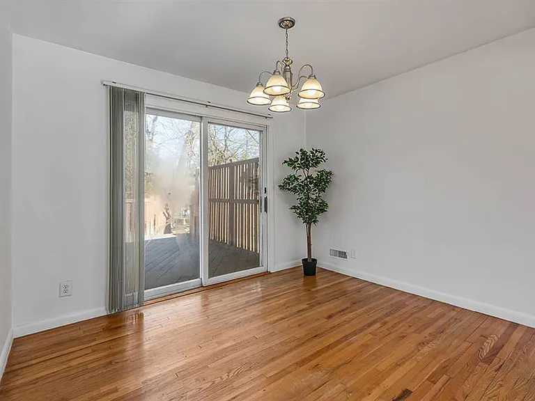 63 Susan Dr — Photo 8