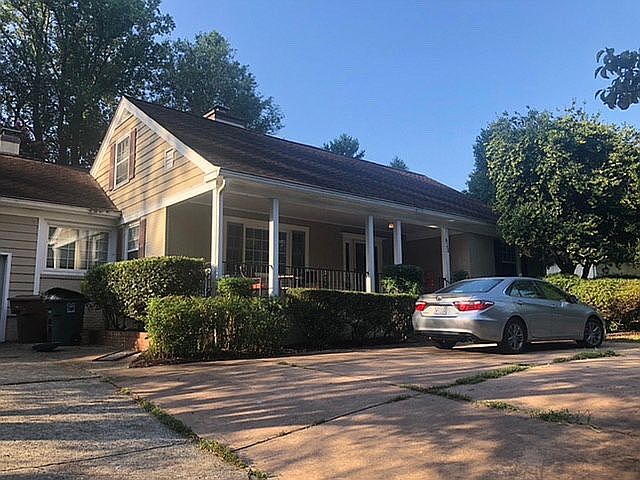 1st image of 833 W Cornwallis Dr