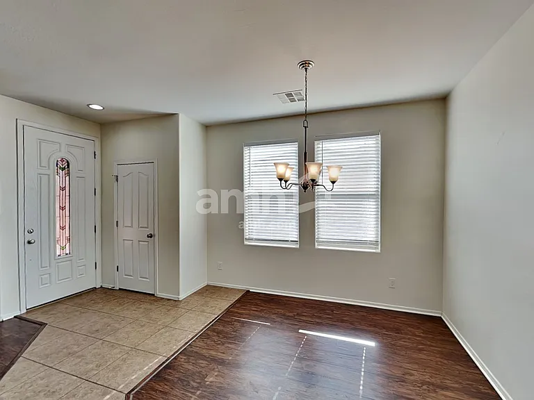 3282 E Oakland St — Photo 10
