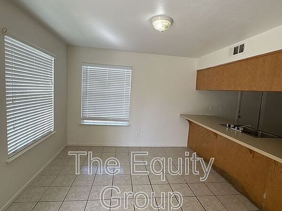 5th image of 1340 S Santa Fe St