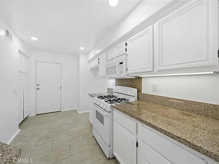 12921 Ternberry Ct — Photo 11