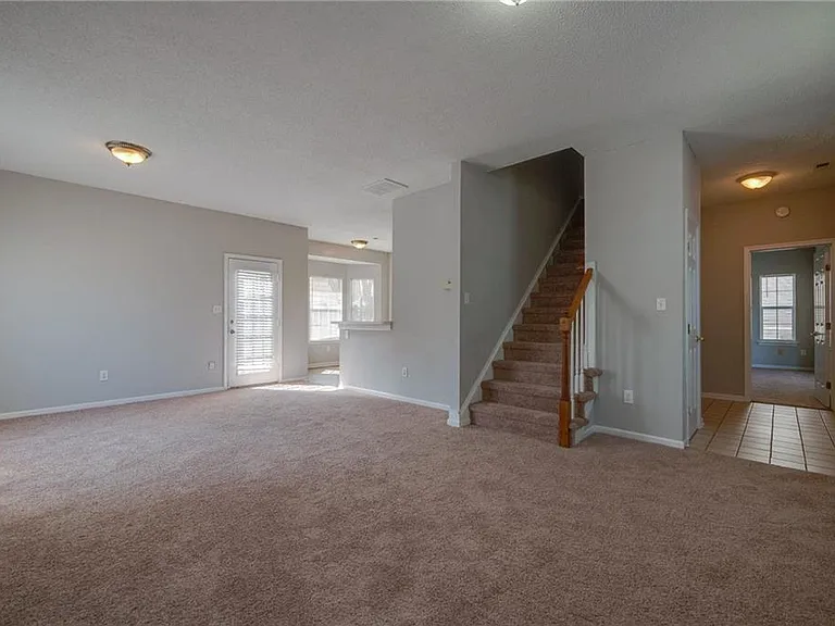 850 Worcester Way — Photo 5