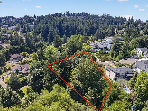 3rd image of 12510 SE Mount Scott Blvd