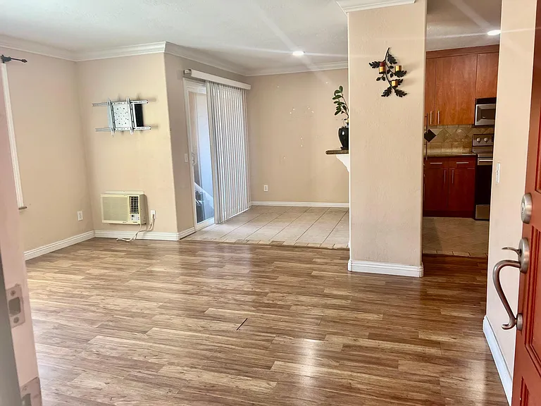 7003 Saranac St #105 — Photo 5