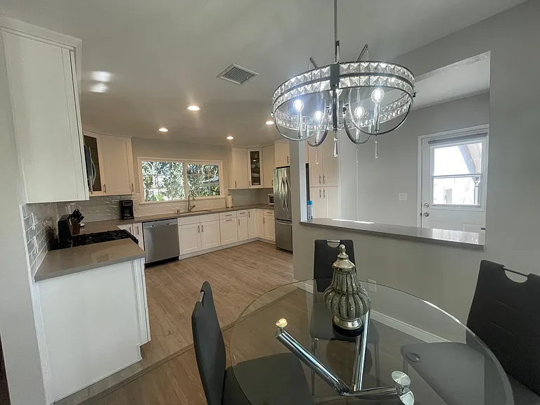 10135 Kentucky Ave — Photo 8