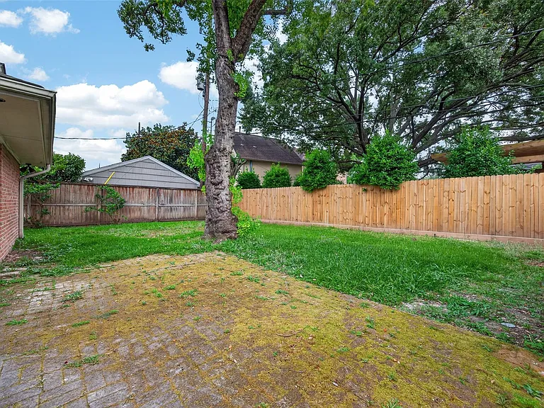 5643 Piping Rock Ln — Photo 49