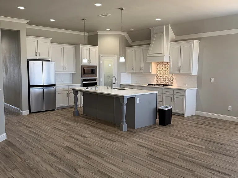 1911 Daybreak Way — Photo 3