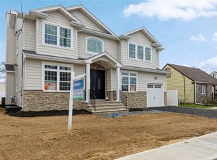 2626 Kampfe Pl, Bellmore, NY 11710