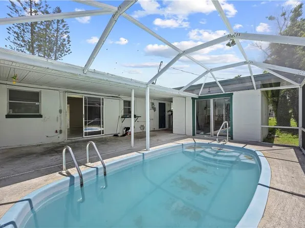 4154 Edgewood AVE, FORT MYERS, FL 33916