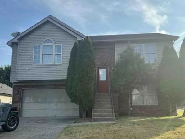 7501 Blue Sky Dr, Sellersburg, IN 47172