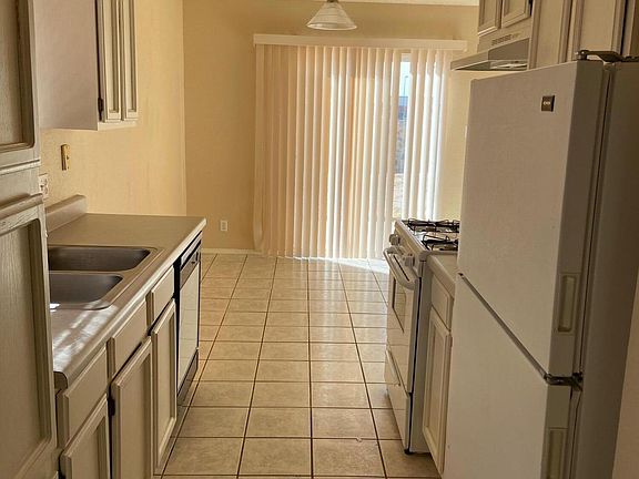 4th image of 11808 Kings Arms Ct
