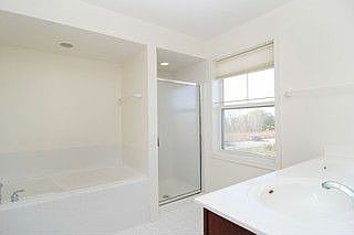 2nd image of 1176 Hedgerow Dr