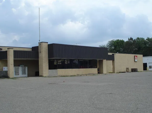 1001 S Clinton St, Stockbridge, MI 49285