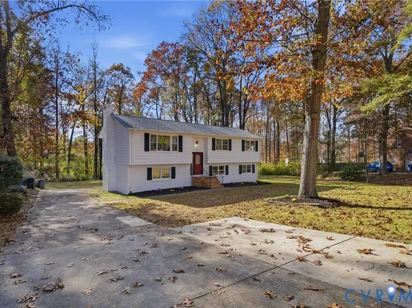 15050 Horseshoe Bend Dr, Chester, VA 23831