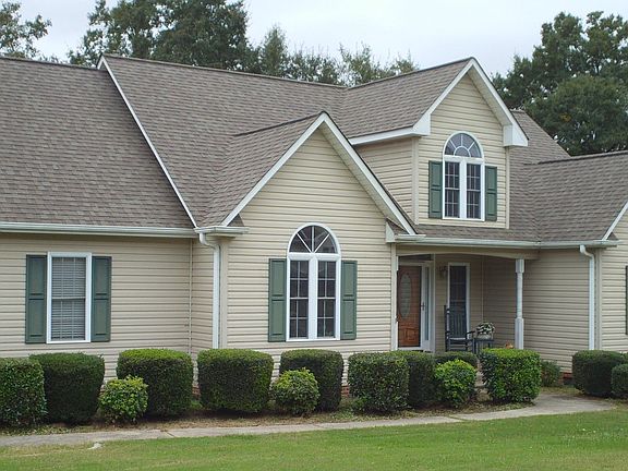 2nd image of 107 Brook Laurel Ln