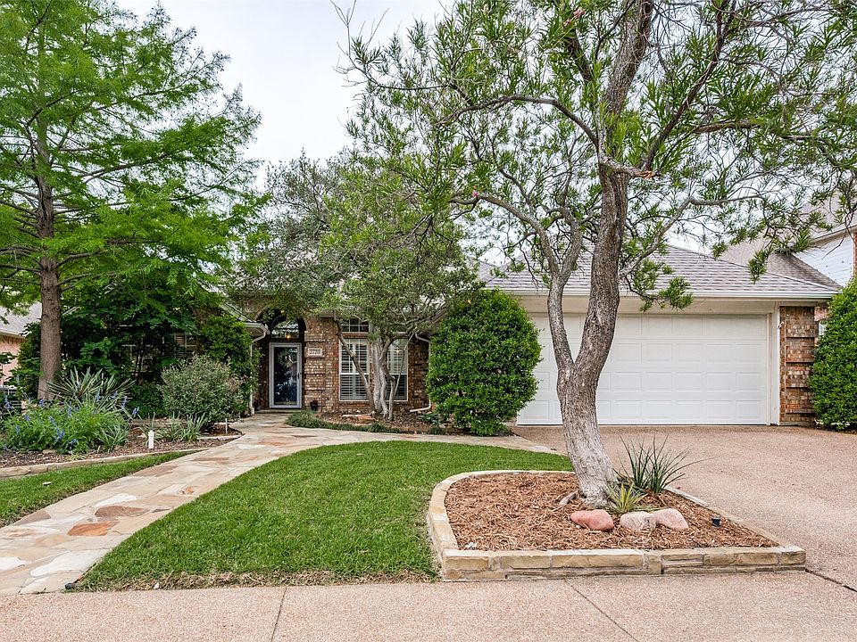 1st image of 2720 Holly Brook Ct