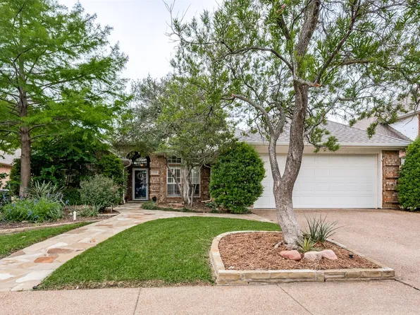 2720 Holly Brook Ct, Bedford, TX 76021