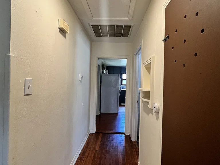 1519 S 43rd St — Photo 12