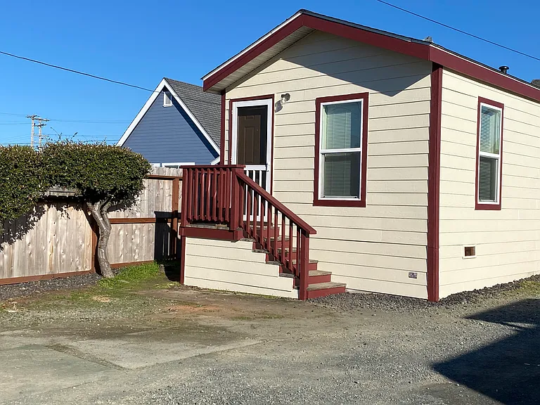 113 S Harold St #15 — Photo 10