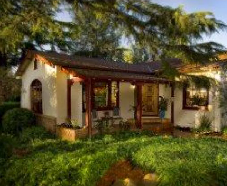 2206 Coastland Ave photo 1