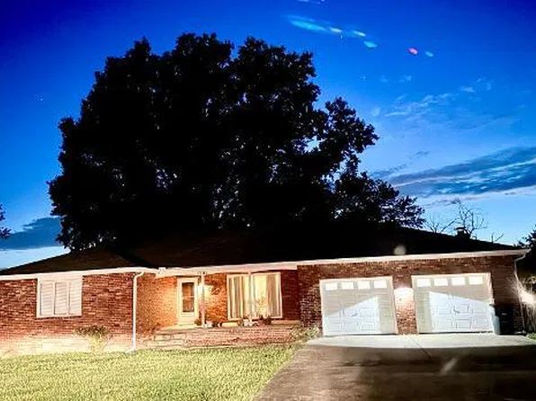 1201 N Lynn St, Nevada, MO 64772