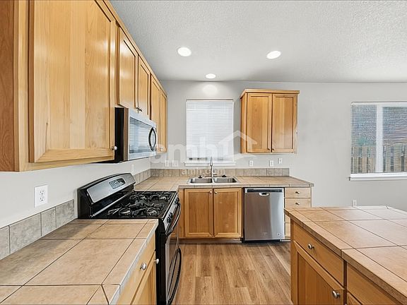 4th image of 1318 Alpine Lakes St SE