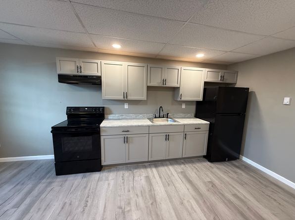 9 E Main St #9E