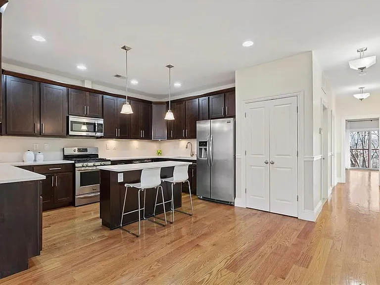 Summit Ave — Photo 3