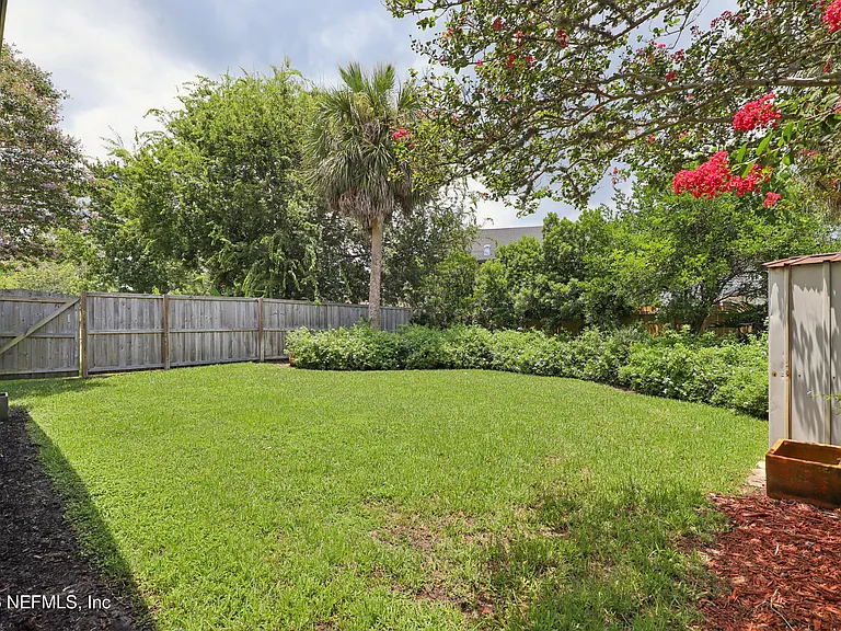 204 Crosstern Ct — Photo 37