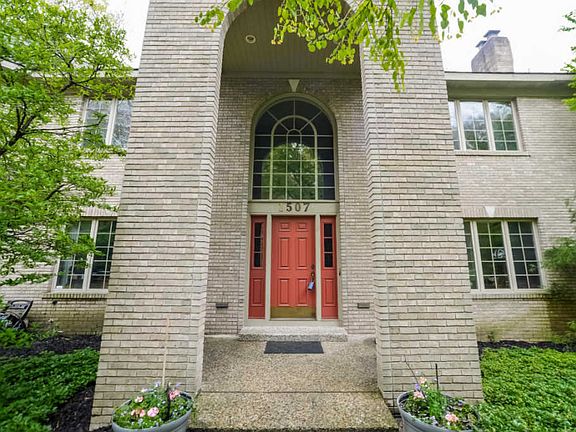 3rd image of 1507 Winterwood Dr NE