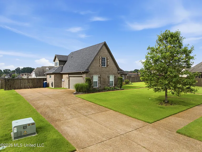 5353 Keating Dr — Photo 4