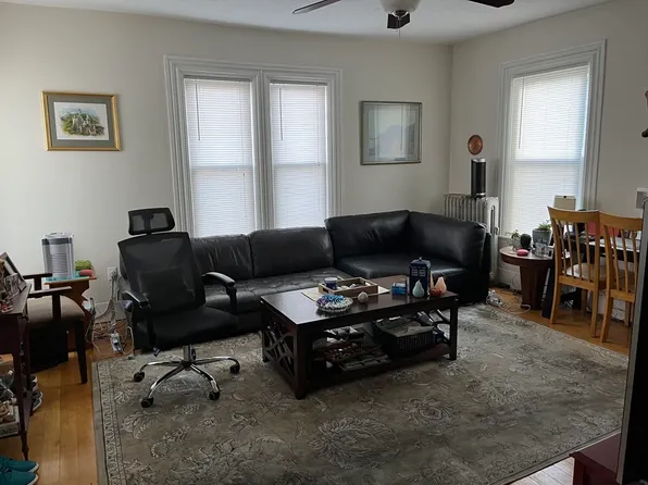 10 Pratt St #2, Worcester, MA 01609