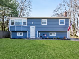 795 Bay Shore Ave, West Islip, NY 11795