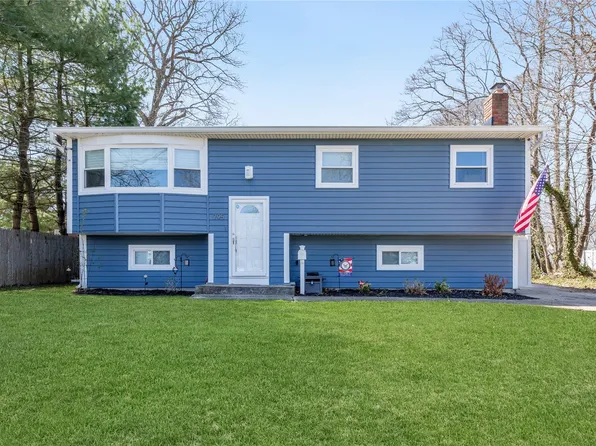 795 Bay Shore Avenue, West Islip, NY 11795
