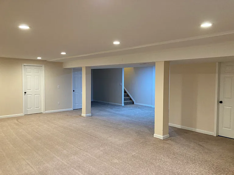 Family room picture 1