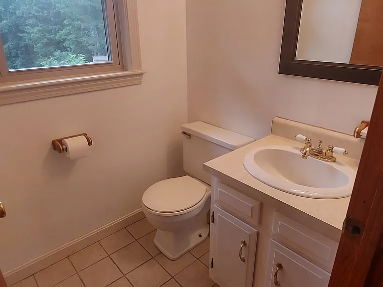 28L Island Pond Rd — Photo 8